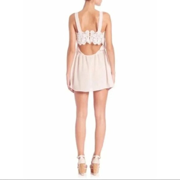 FREE PEOPLE For Love & Lemons Women’s Sienna Mini Dress Keyhole Lace Pink Small - Picture 16 of 16